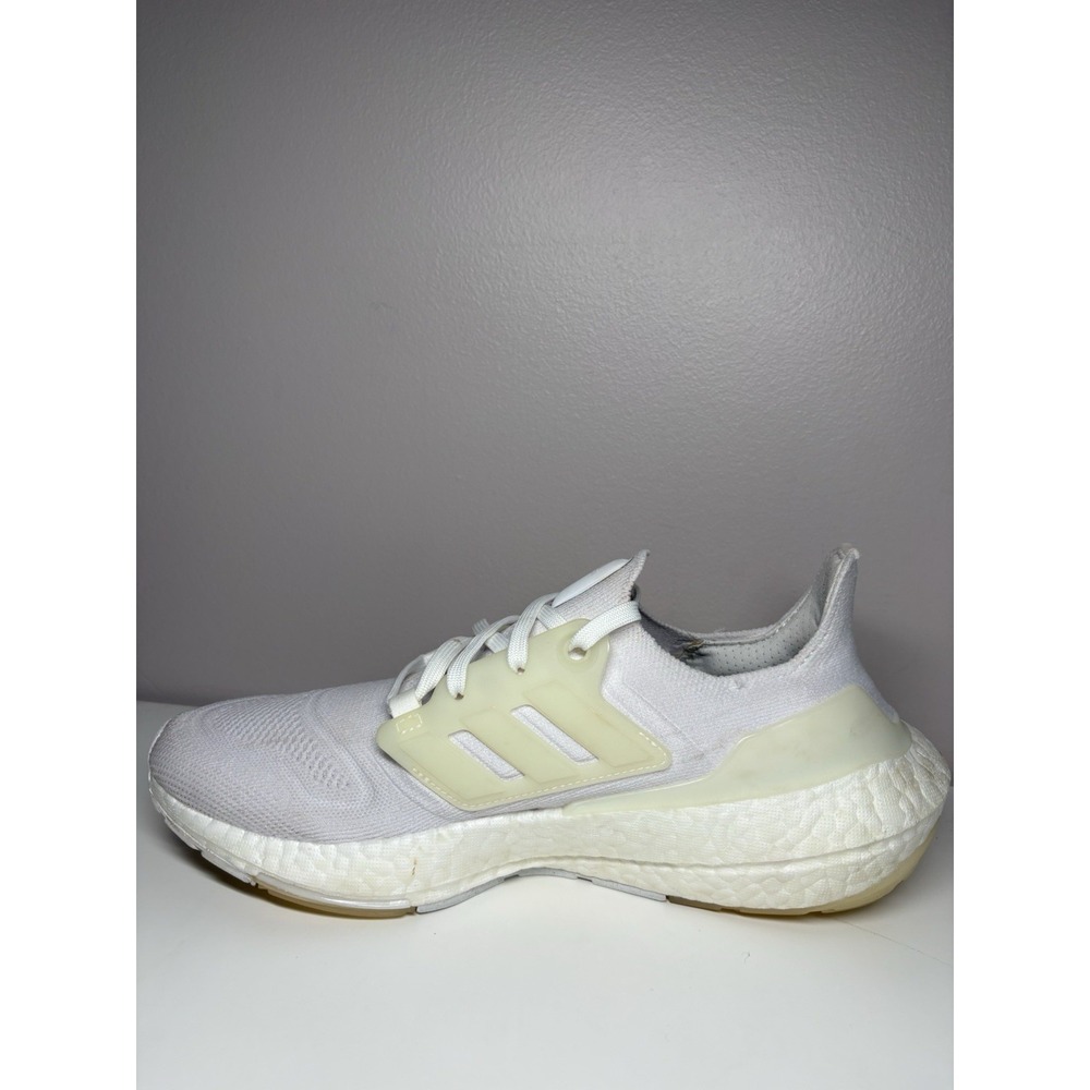 Adidas UltraBoost 22 Cloud White Women's‎ Running Shoes Sneakers Casual - Size 9 - Picture 4 of 12